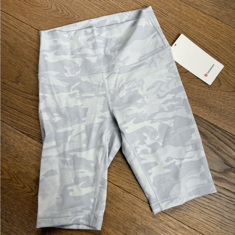 Lululemon bike shorts NWT